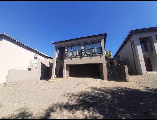 3 BEDROOM HOUSE FOR SALE IN SAFARI GARDENS